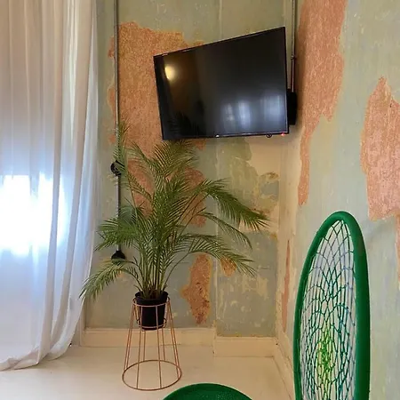 Apartament Trilogy Experimental *